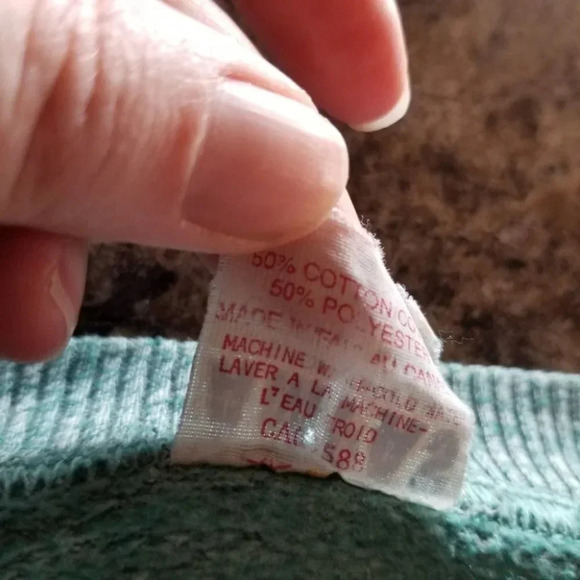 Women's Green Graphic Sweater - Picture 4 of 10